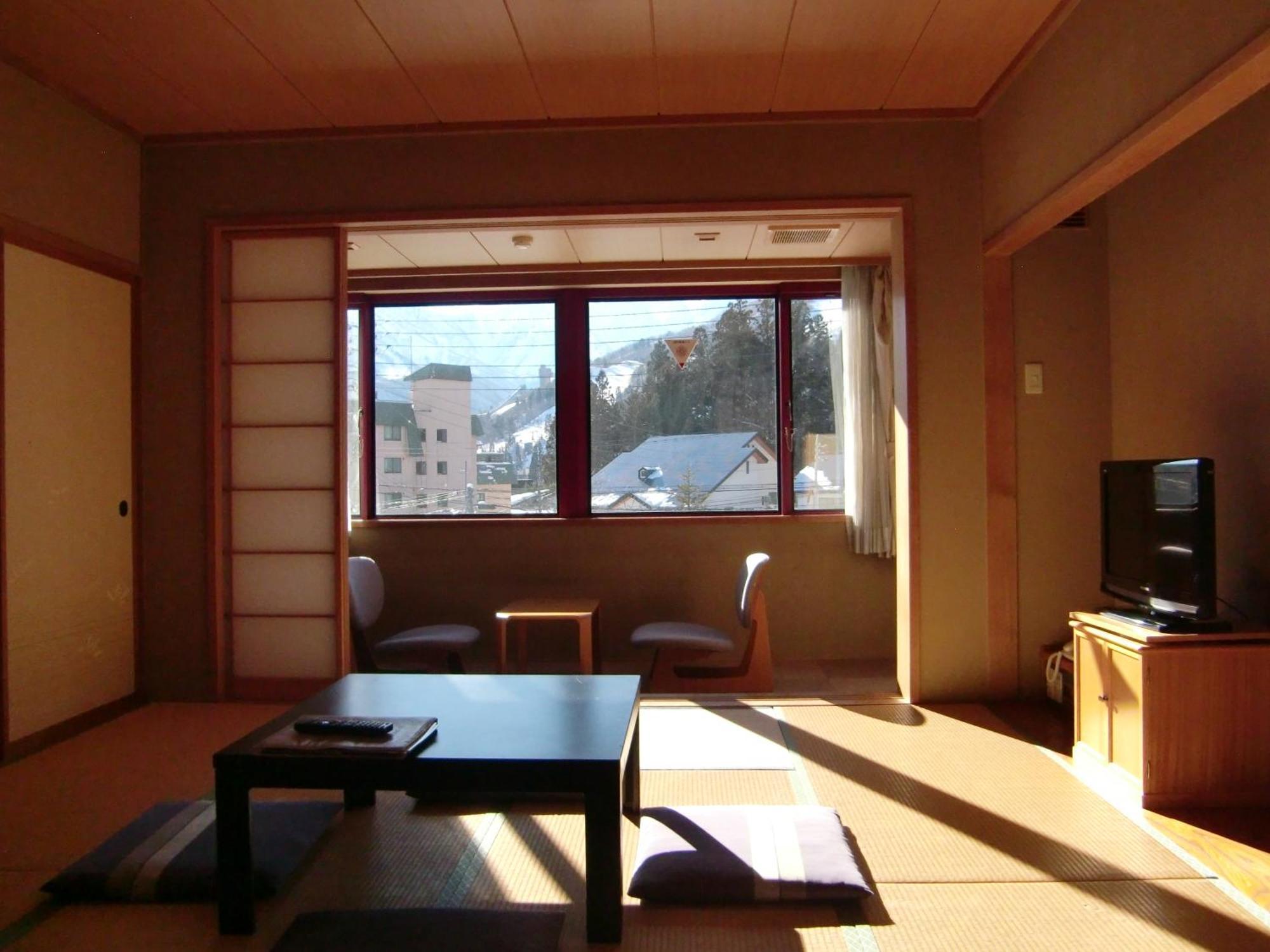 Hakuba Hotel Ougiya Buitenkant foto