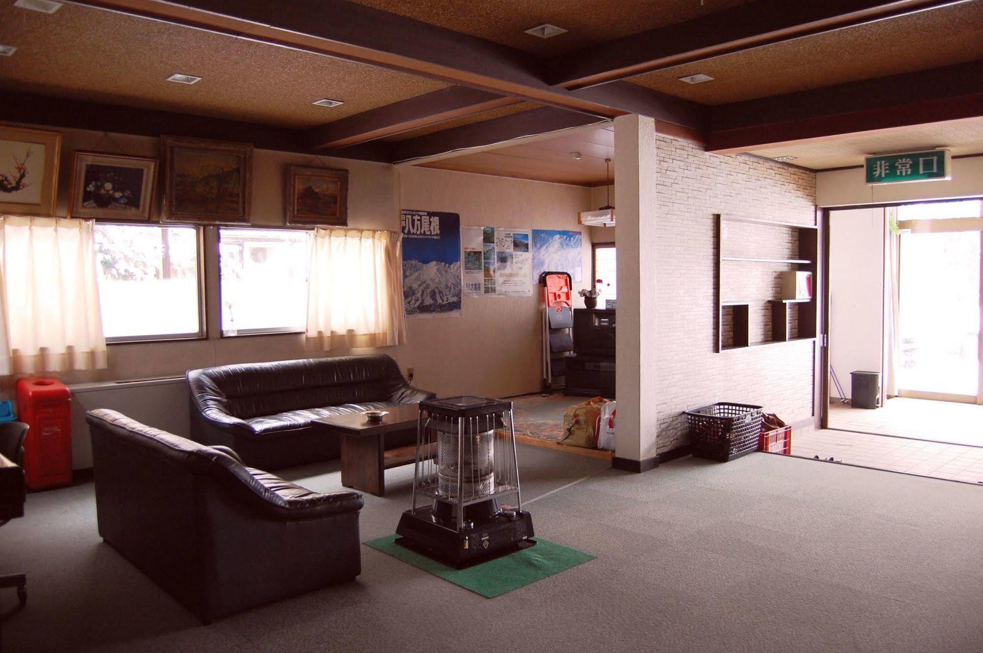 Hakuba Hotel Ougiya Buitenkant foto